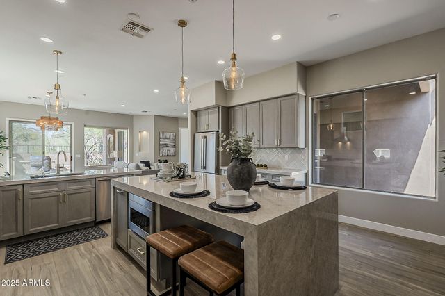 33556 N 74th Street, Scottsdale, AZ 85266