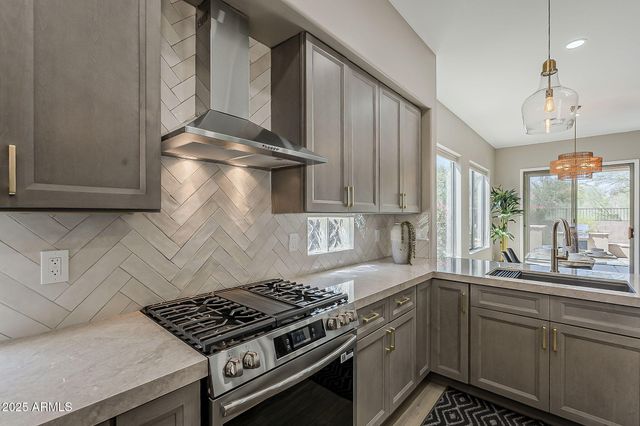 33556 N 74th Street, Scottsdale, AZ 85266