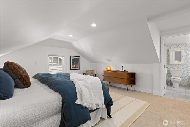 2568 28th Avenue W, Seattle, WA 98199