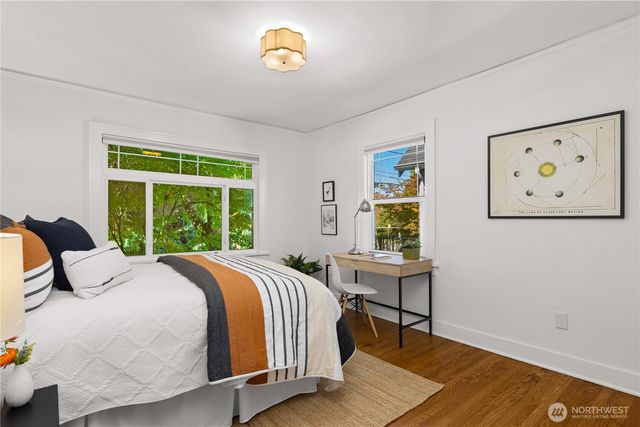 2568 28th Avenue W, Seattle, WA 98199