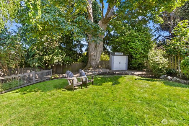 2568 28th Avenue W, Seattle, WA 98199