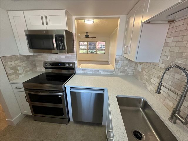 4805 ALT 19 217, Palm Harbor, FL 34683