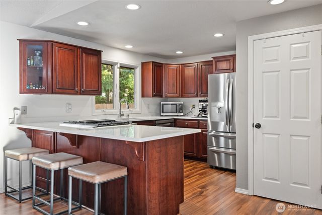 6009 190th Avenue E, Lake Tapps, WA 98391