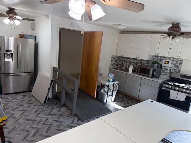 5783 Foothill Blvd, Oakland, CA 94605