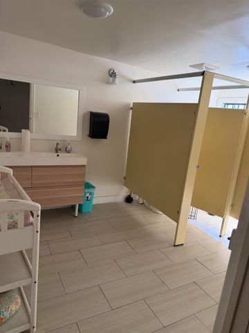 5783 Foothill Blvd, Oakland, CA 94605