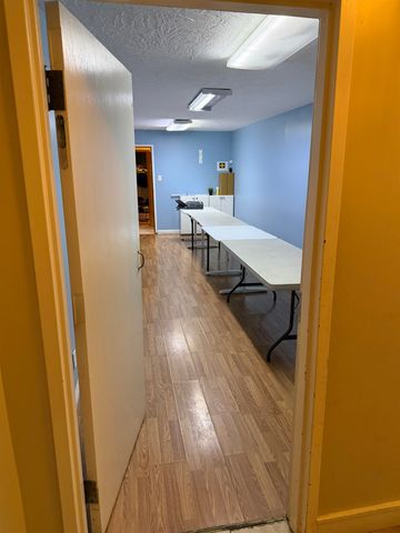 5783 Foothill Blvd, Oakland, CA 94605