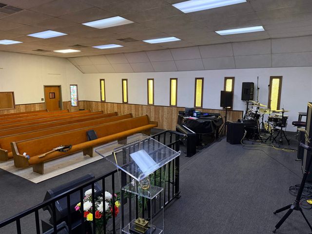 5783 Foothill Blvd, Oakland, CA 94605