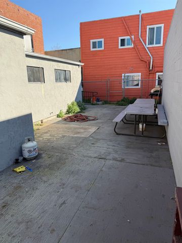 5783 Foothill Blvd, Oakland, CA 94605