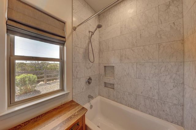127 Keagan Dr S, Hunt, TX 78024