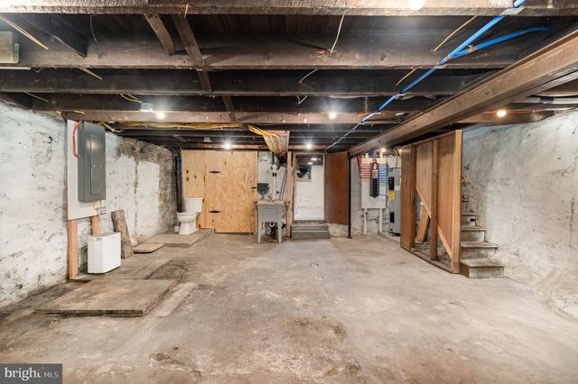 101 FAIRVIEW AVENUE W, Waynesboro, PA 17268