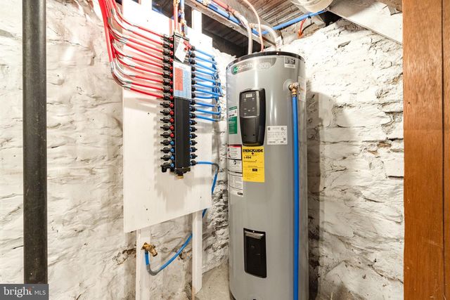 101 FAIRVIEW AVENUE W, Waynesboro, PA 17268