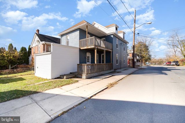 101 FAIRVIEW AVENUE W, Waynesboro, PA 17268