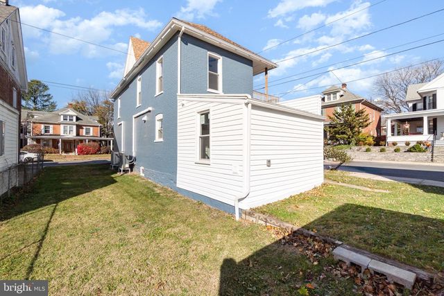 101 FAIRVIEW AVENUE W, Waynesboro, PA 17268