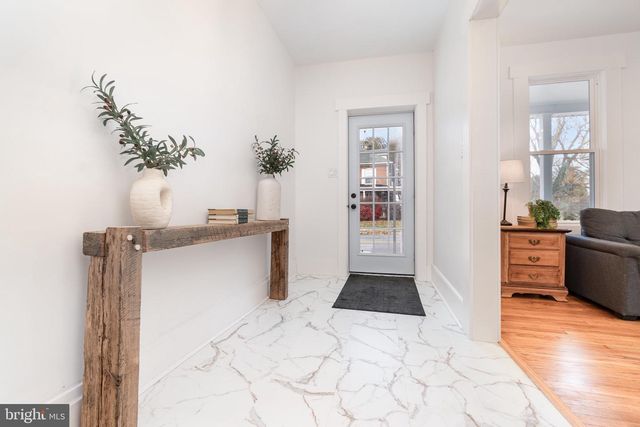 101 FAIRVIEW AVENUE W, Waynesboro, PA 17268