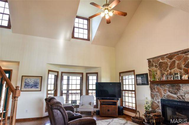 4996 Highway U, Palmyra, MO 63461