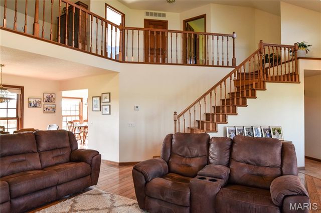 4996 Highway U, Palmyra, MO 63461