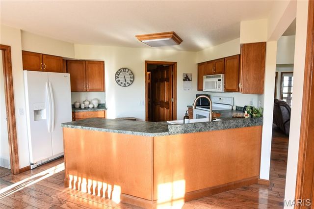 4996 Highway U, Palmyra, MO 63461