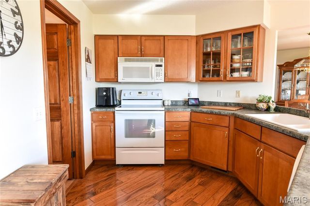 4996 Highway U, Palmyra, MO 63461