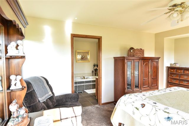 4996 Highway U, Palmyra, MO 63461