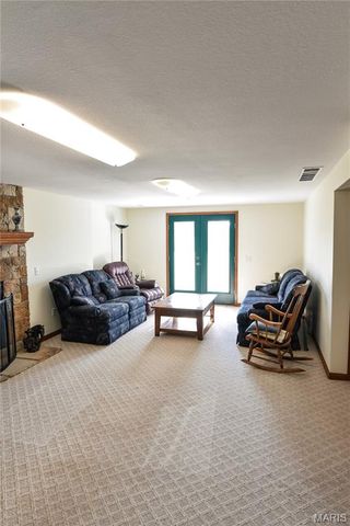 4996 Highway U, Palmyra, MO 63461