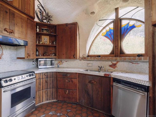 1025 Alpine Boulevard, Alpine, CA 91901