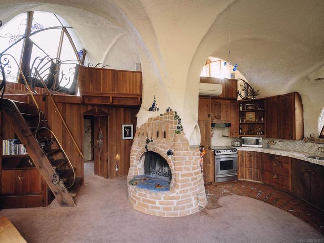 1025 Alpine Boulevard, Alpine, CA 91901