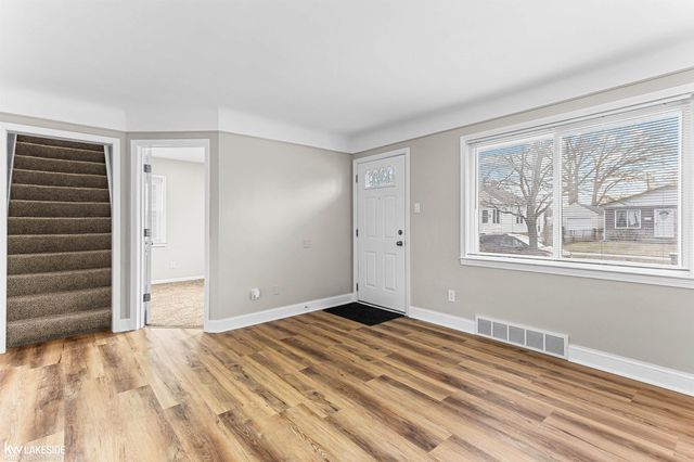 27518 Lasslett Street, Roseville, MI 48066