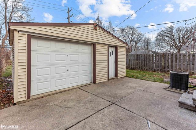 27518 Lasslett Street, Roseville, MI 48066