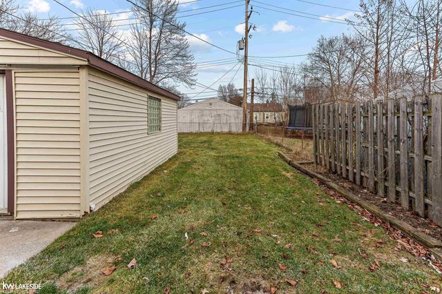 27518 Lasslett Street, Roseville, MI 48066