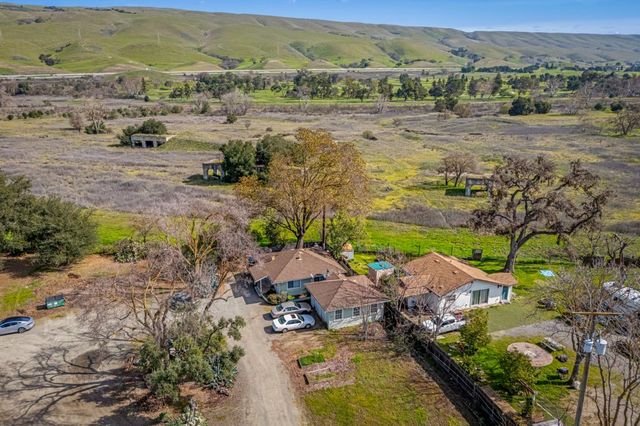 585 Monterey Road, Morgan Hill, CA 95037