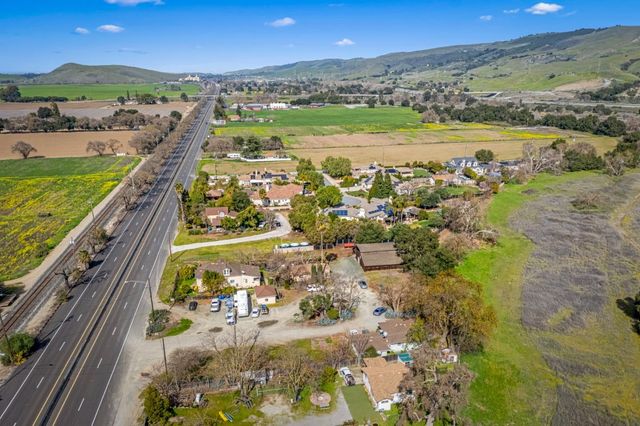 585 Monterey Road, Morgan Hill, CA 95037