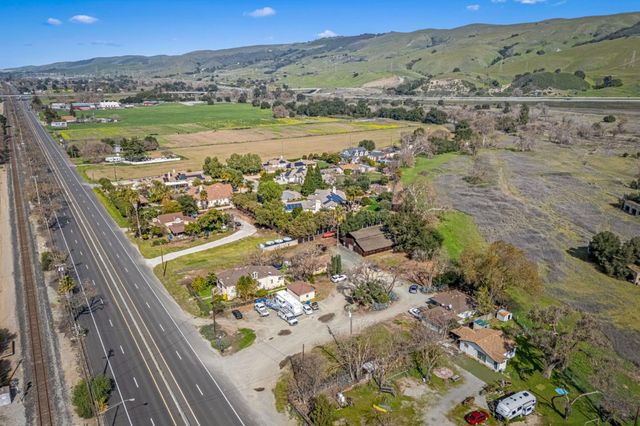 585 Monterey Road, Morgan Hill, CA 95037