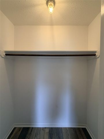 3045 Walnut Bend Lane 11, Houston, TX 77042