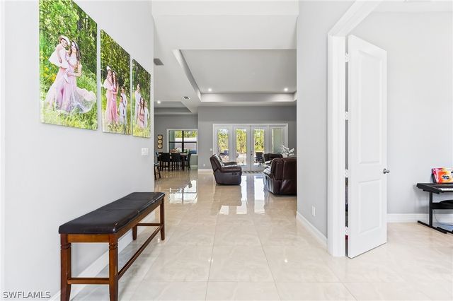 4063 8th AVE NE, Naples, FL 34120