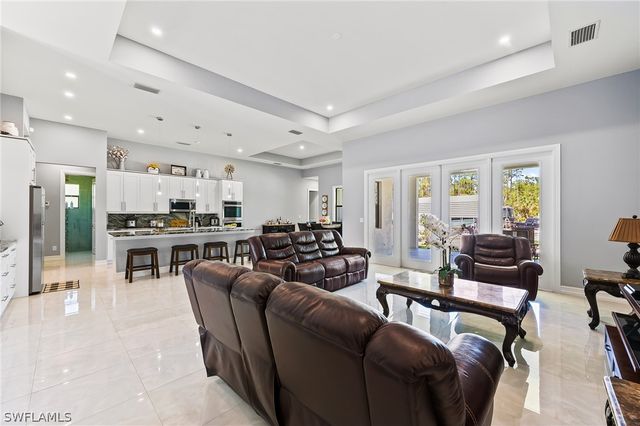 4063 8th AVE NE, Naples, FL 34120