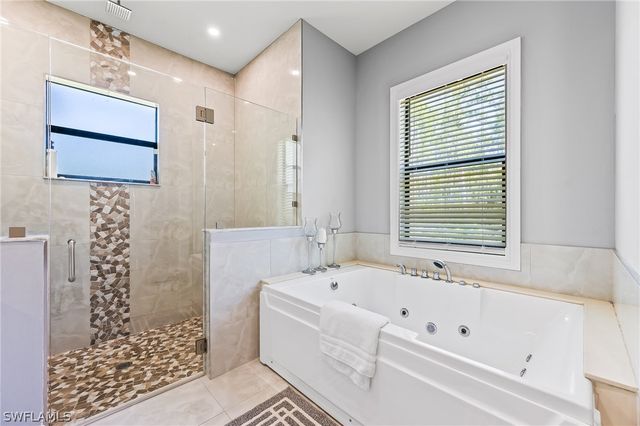 4063 8th AVE NE, Naples, FL 34120