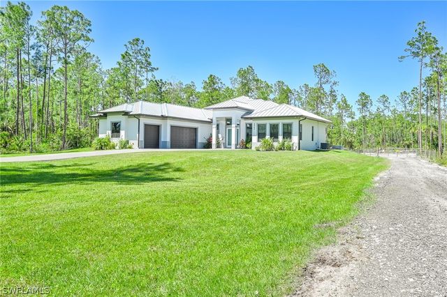 4063 8th AVE NE, Naples, FL 34120