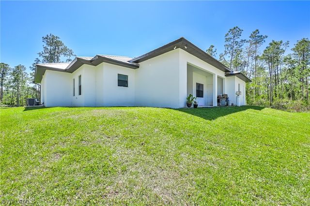 4063 8th AVE NE, Naples, FL 34120