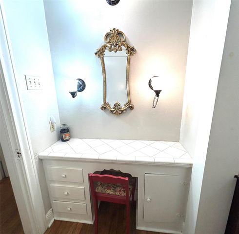 4915 Houston Drive, Galveston, TX 77551