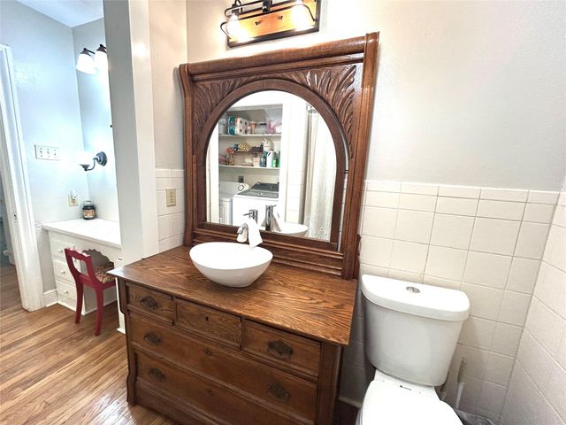 4915 Houston Drive, Galveston, TX 77551