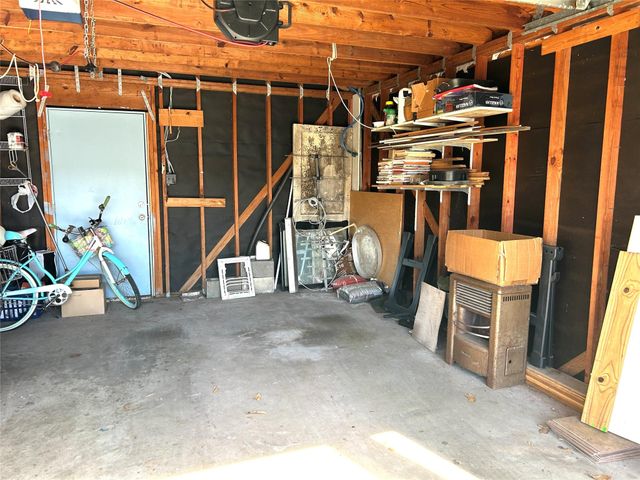 4915 Houston Drive, Galveston, TX 77551