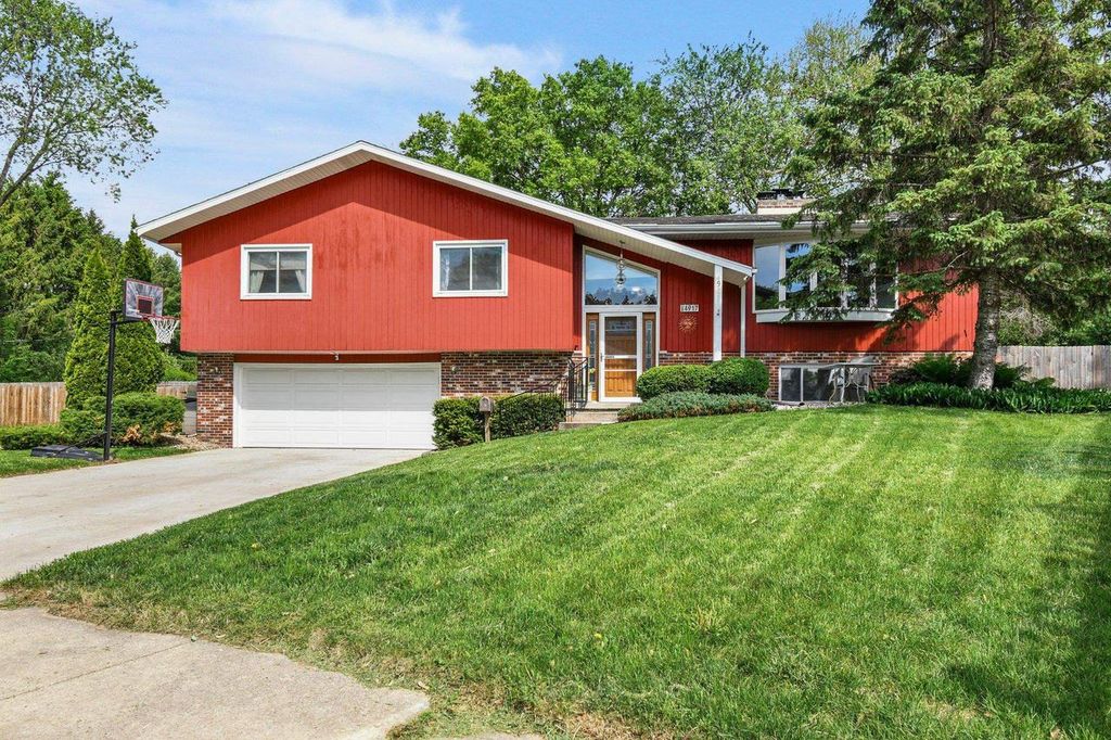 4917 Ralph Circle, Madison, WI 53714
