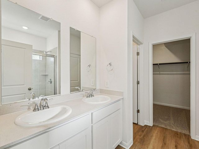128 Maple Hedge RD, Hutto, TX 78634