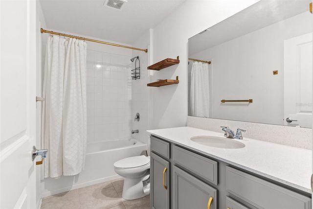 5121 FOUR STRAND COURT, St Cloud, FL 34772