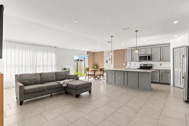 5121 FOUR STRAND COURT, St Cloud, FL 34772