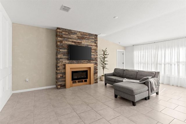 5121 FOUR STRAND COURT, St Cloud, FL 34772