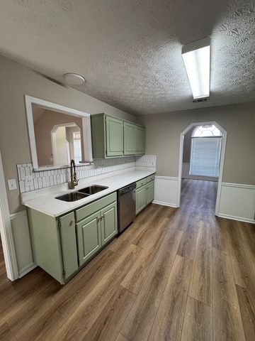 11 Clayton Court, Phenix City, AL 36869