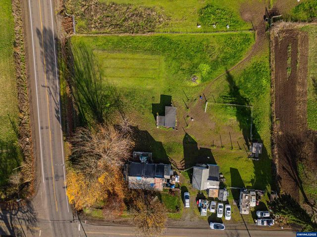 1715 Cascade Dr, Lebanon, OR 97355