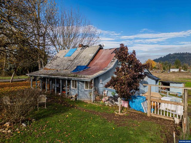 1715 Cascade Dr, Lebanon, OR 97355