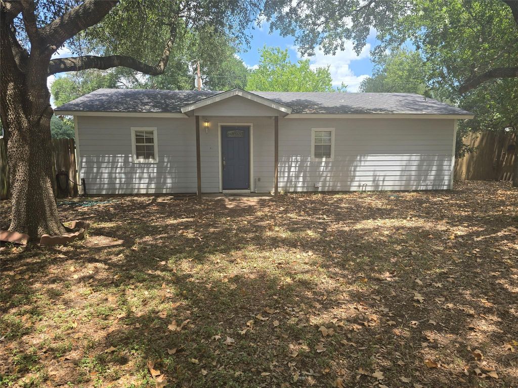 500 Laurel ST, Bastrop, TX 78602